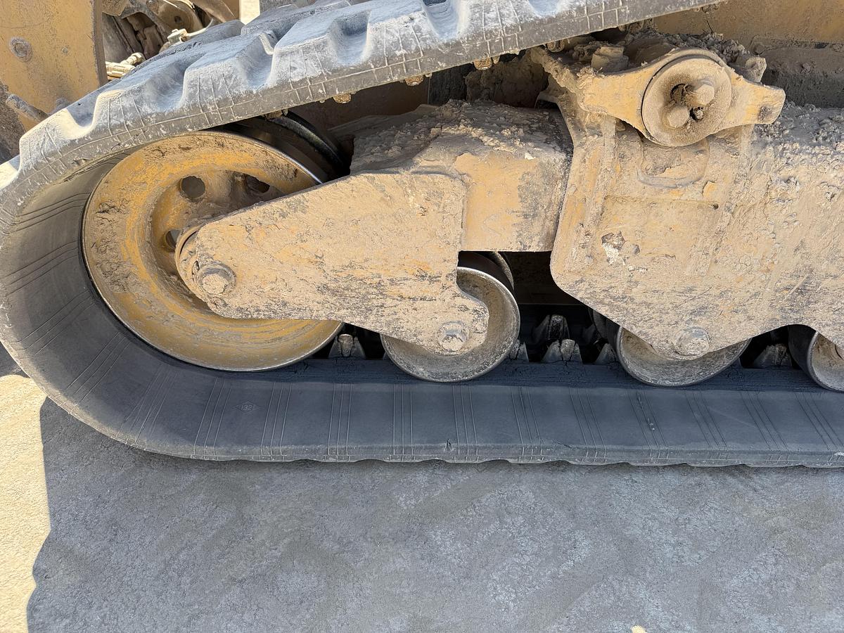 Used 2017 CATERPILLAR 299D2