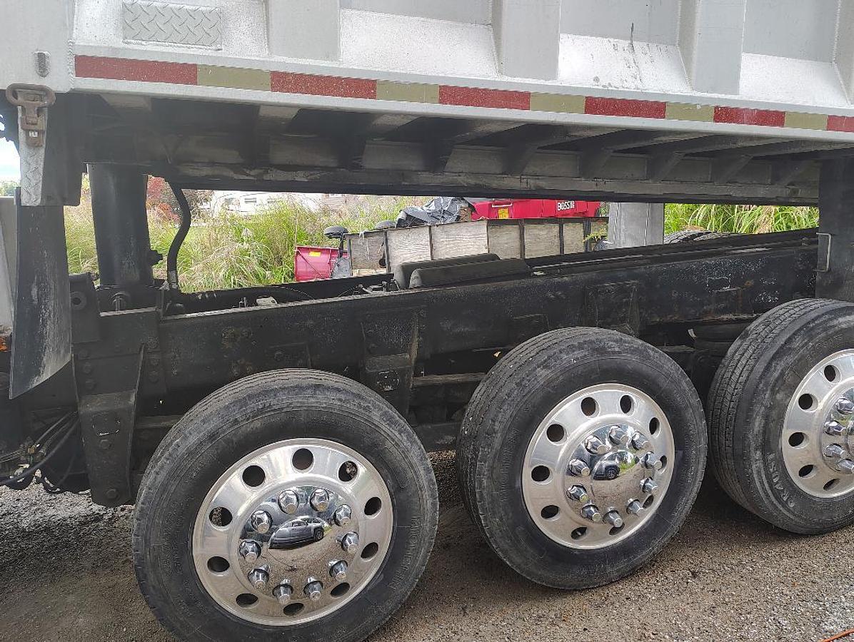 Used 1999 FREIGHTLINER 5-Axle