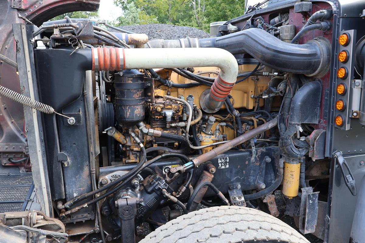 Used 2001 PETERBILT 379