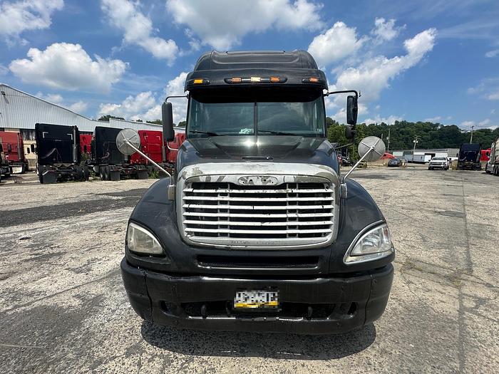 Used 2007 FREIGHTLINER Columbia