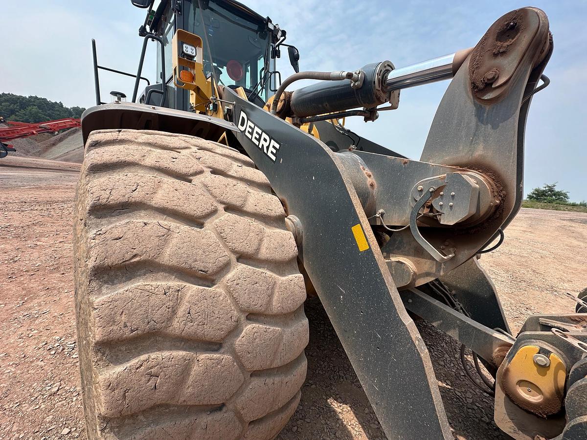 Used 2023 DEERE 744P