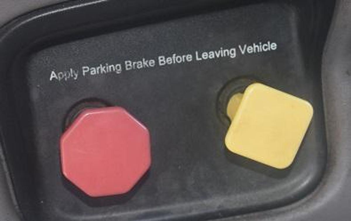 Used 2016 PETERBILT 386