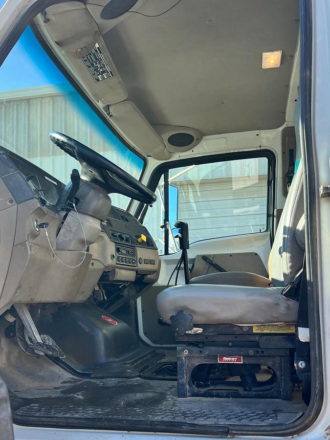 Used 2007 STERLING L7500 Water Truck