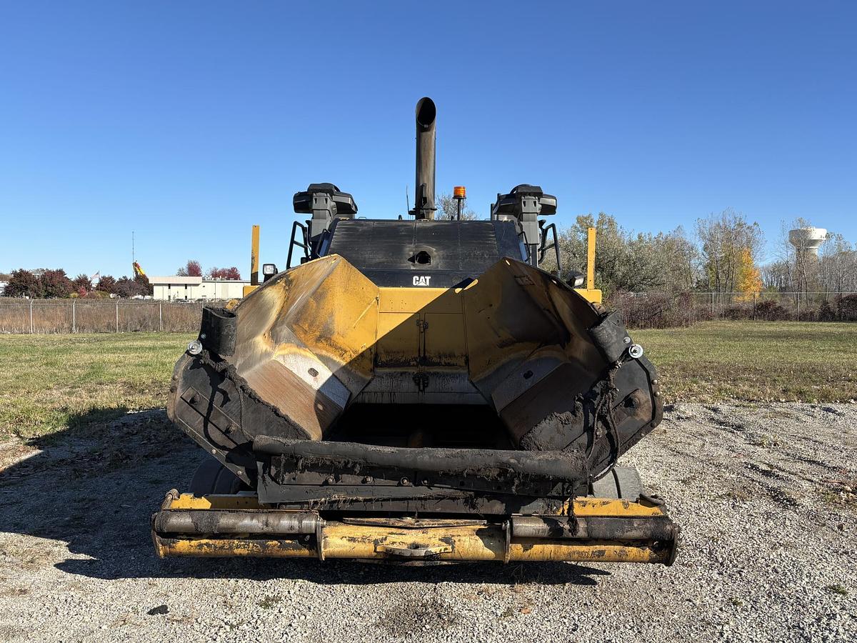 Used 2019 CATERPILLAR AP1000F