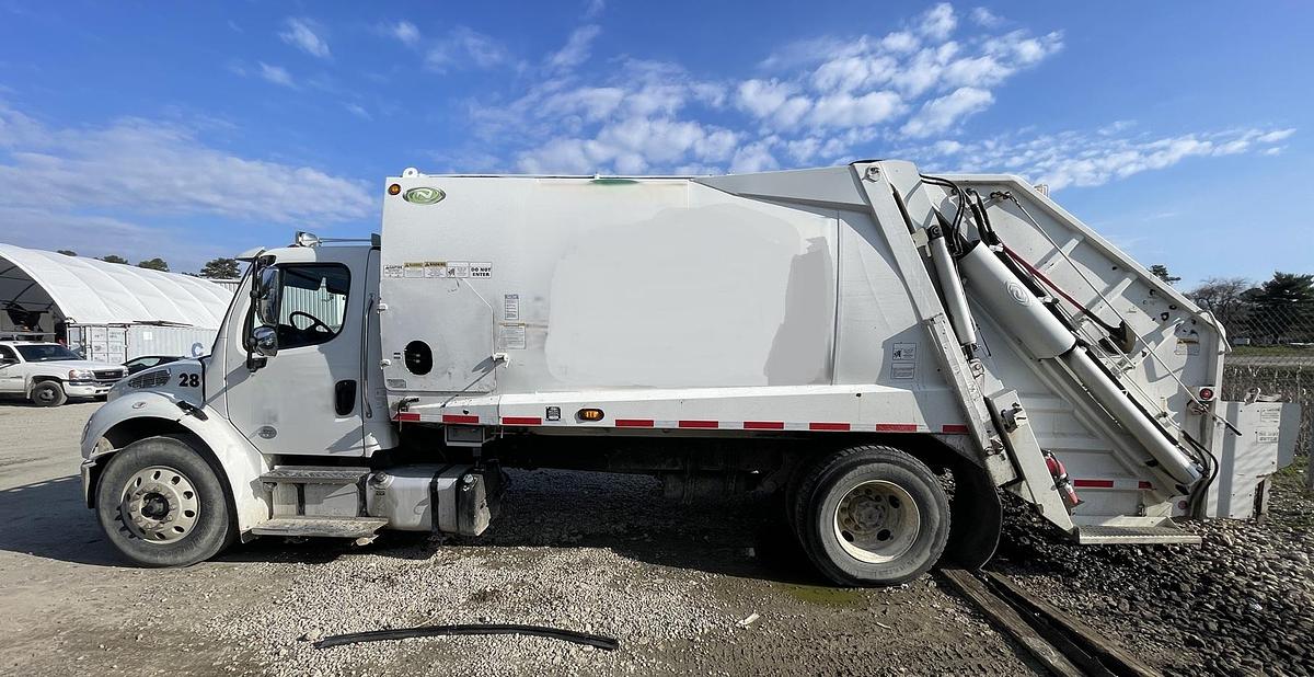 Used 2021 FREIGHTLINER M2 Refuse