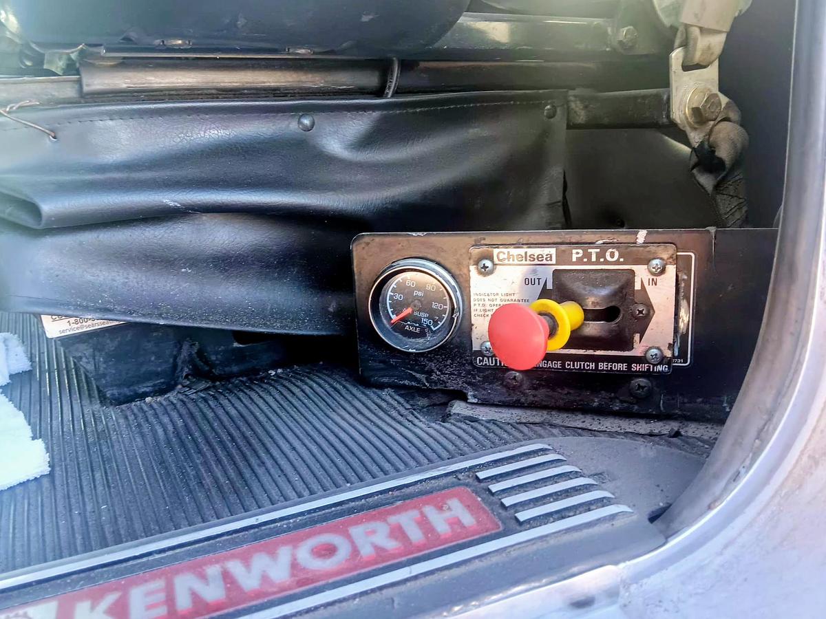 Used 2009 KENWORTH W900