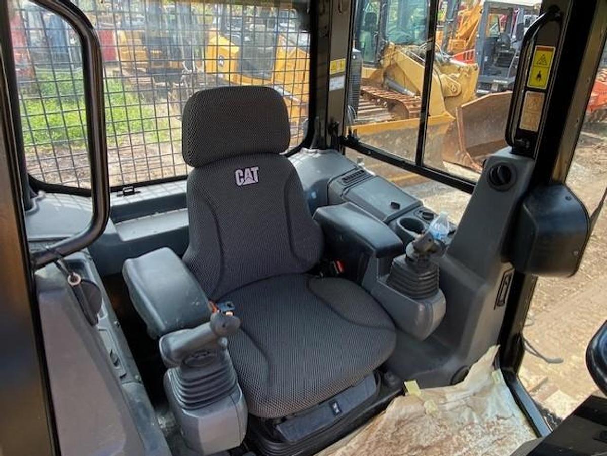 Used 2021 CATERPILLAR D3 LGP
