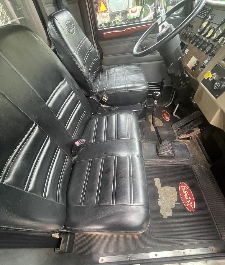 Used 1998 PETERBILT 330