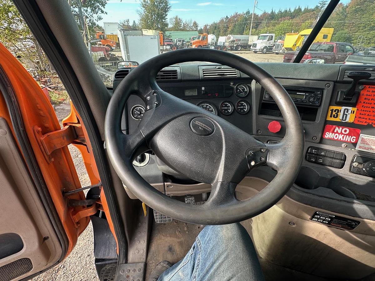 Used 2012 FREIGHTLINER Cascadia 125