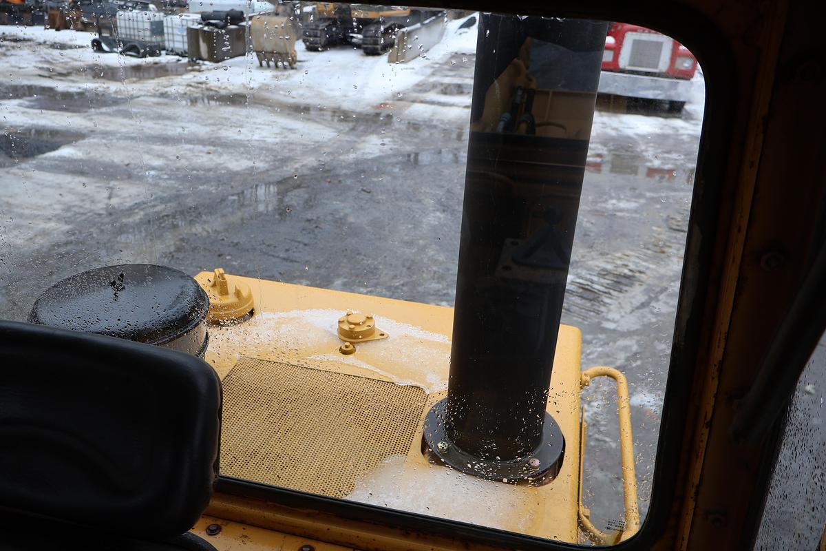 Used 1989 CATERPILLAR 963