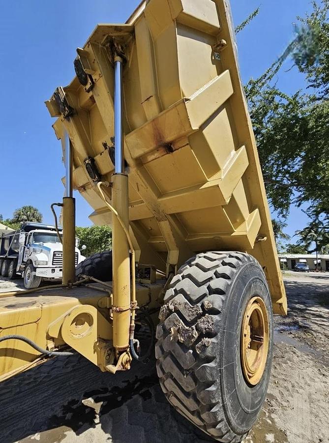 Used 1994 CATERPILLAR D25D