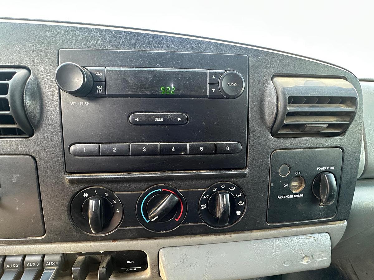 Used 2006 FORD F450 Service Truck