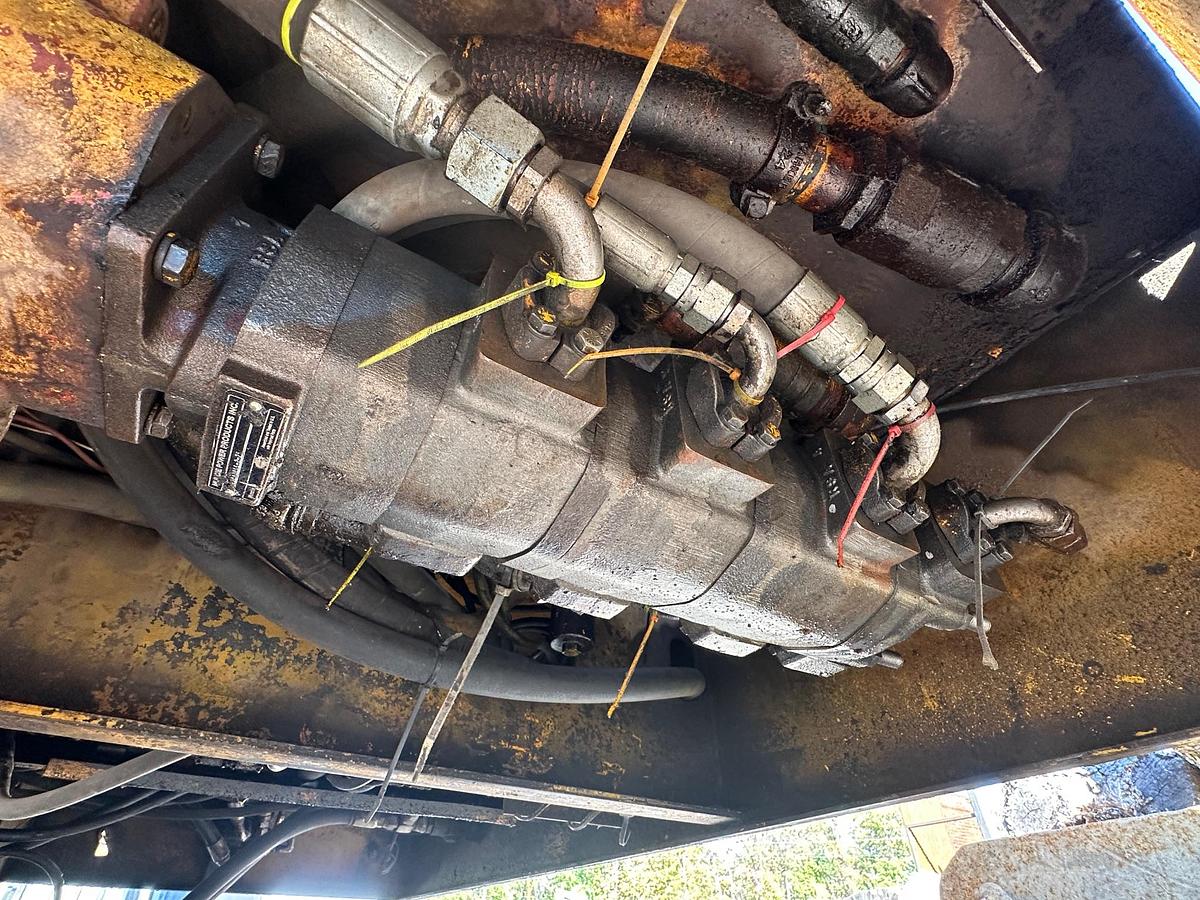 Used 1984 MACK RD686S