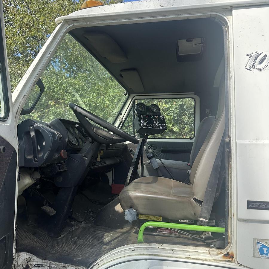 Used 1995 PETERBILT 200