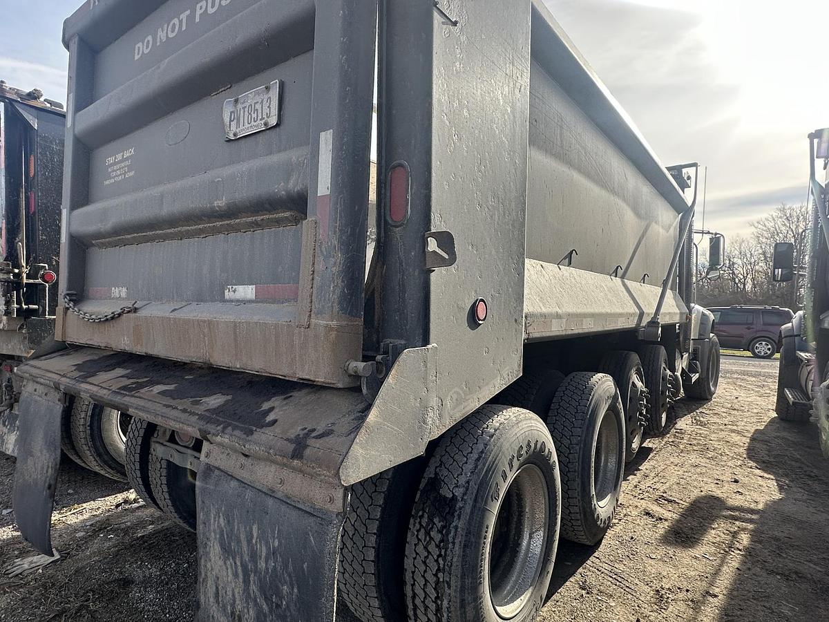 Used 2013 MACK Granite CU713