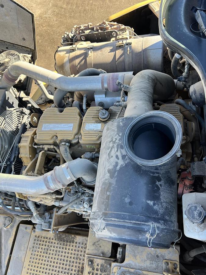 Used 2015 CATERPILLAR 740B