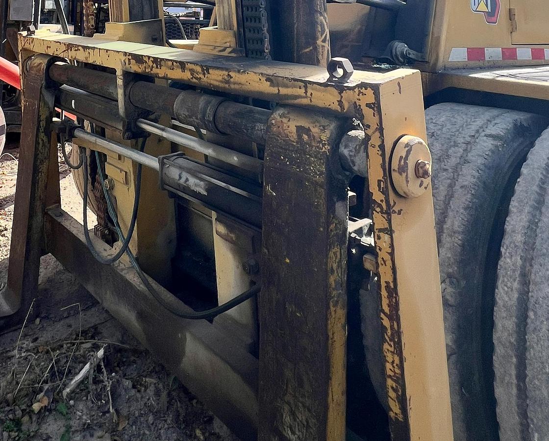 Used 1982 WIGGINS WD228y