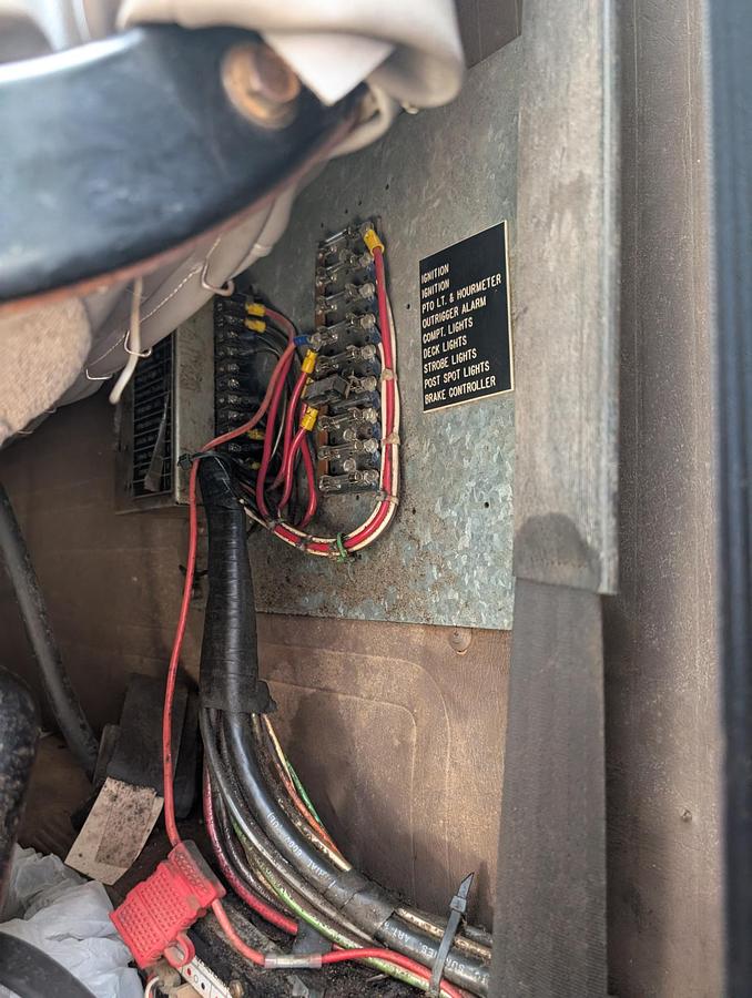 Used 1996 INTERNATIONAL 4800