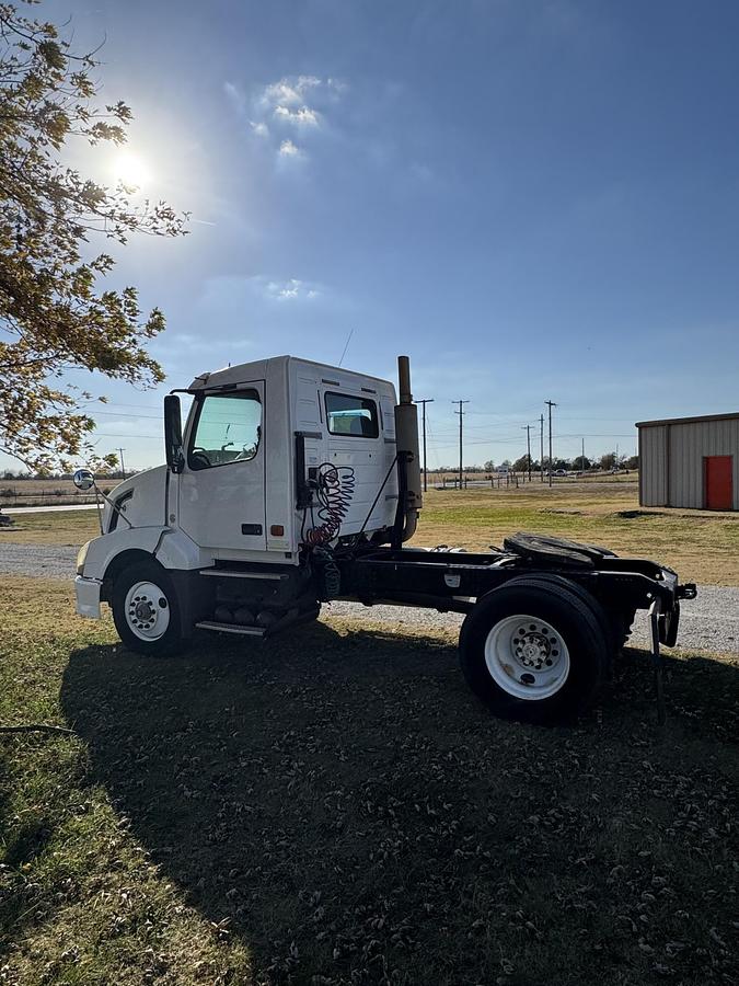 Used 2007 VOLVO VNL42T