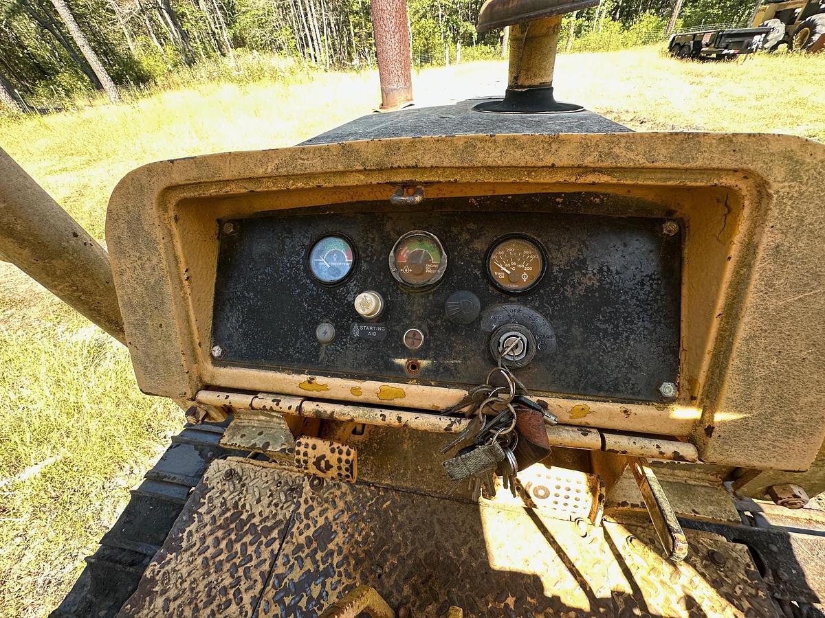 Used 1987 DEERE 450E