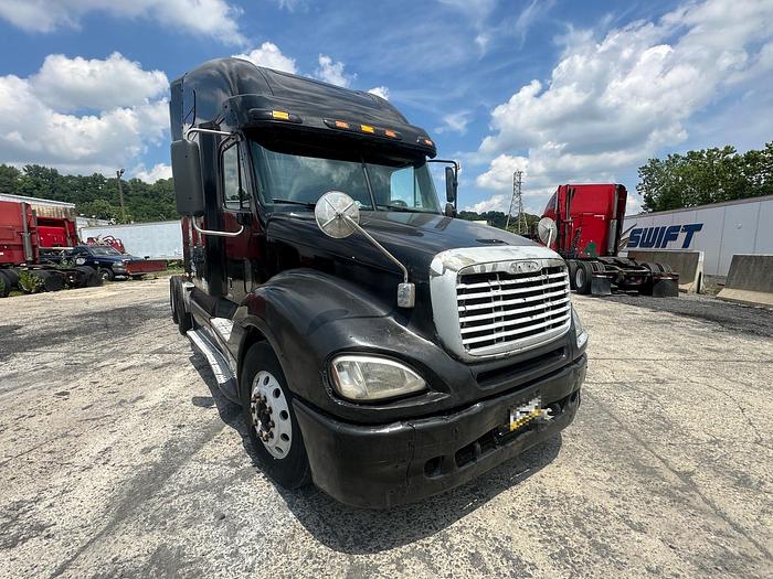 Used 2007 FREIGHTLINER Columbia