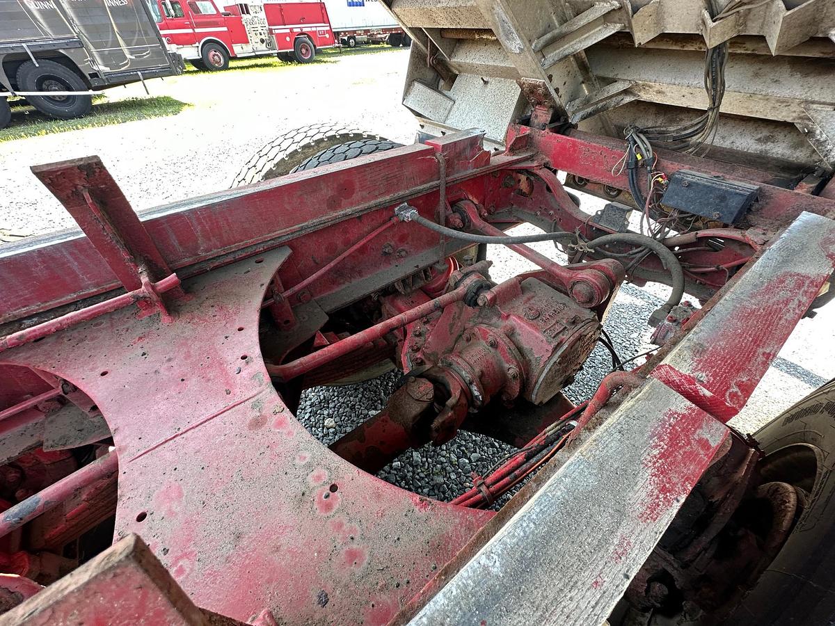 Used 1997 MACK RD688S