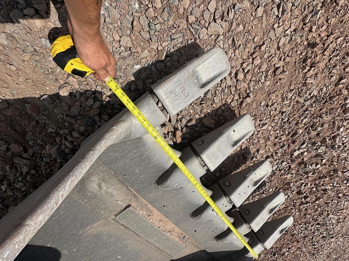 Used 2018 DEERE 380G LC