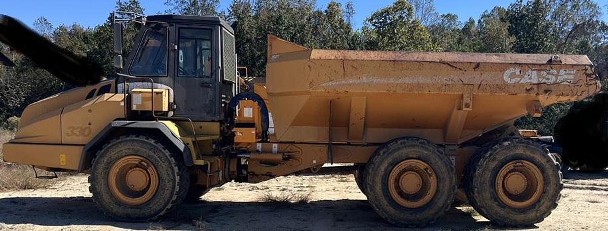 Used 2004 CASE 330