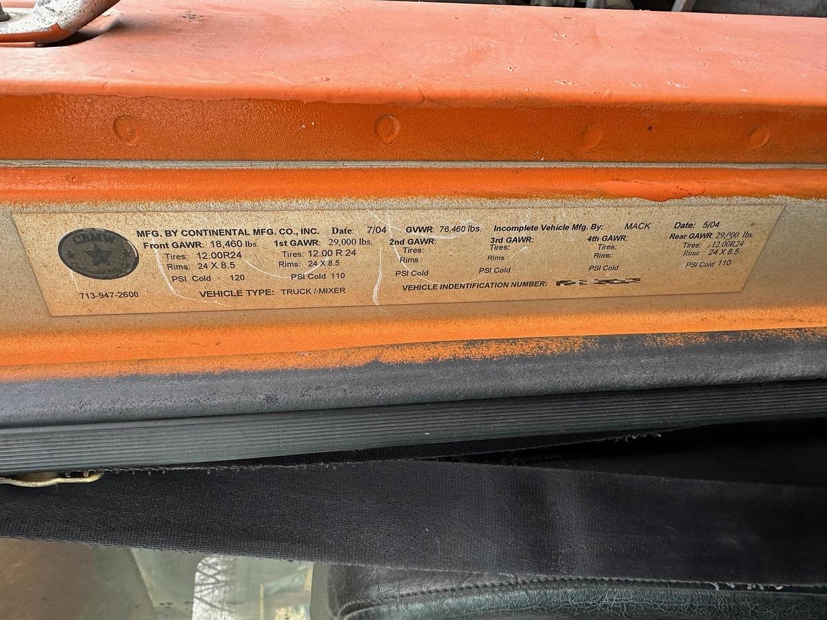 Used 2005 MACK CV713