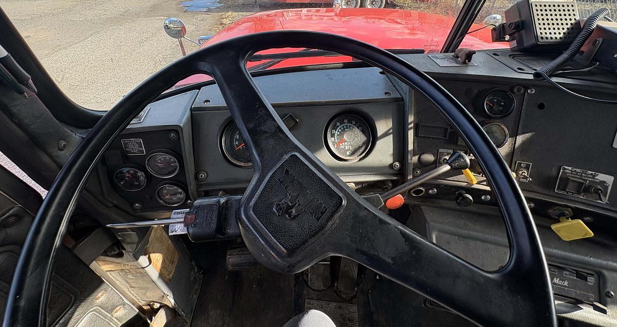 Used 1993 MACK RD6888SX