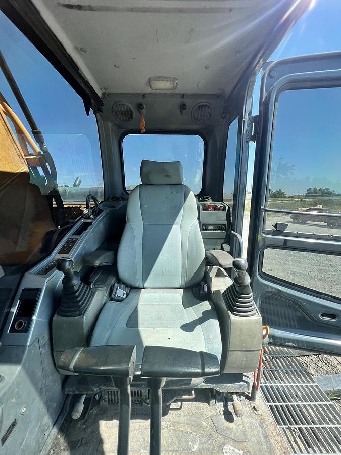 Used 2016 HYUNDAI ROBEX290LC-9