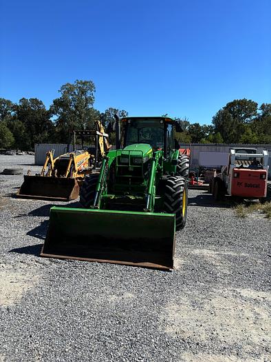 Used 2020 JOHN DEERE 6135E
