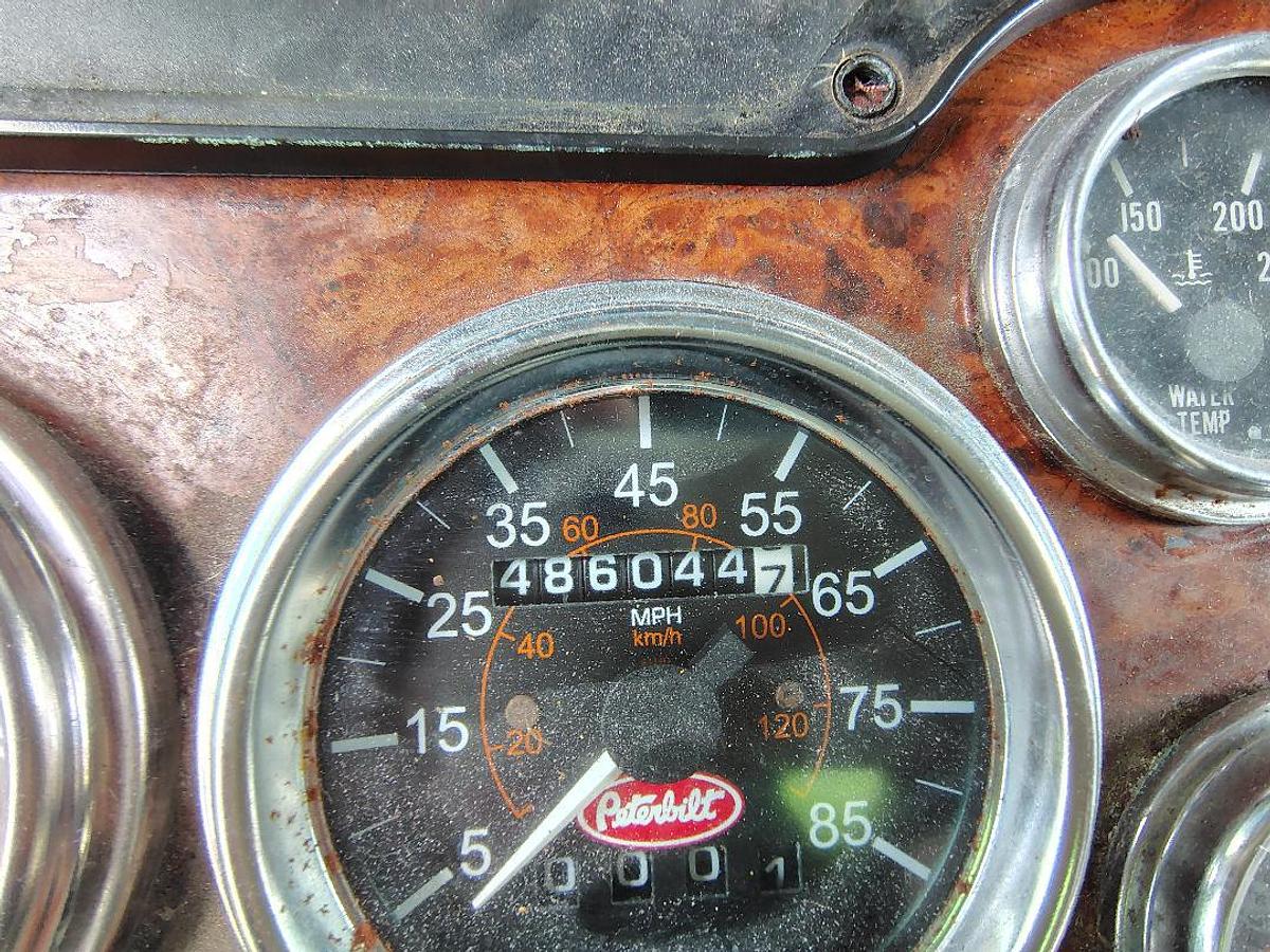 Used 2002 PETERBILT 379