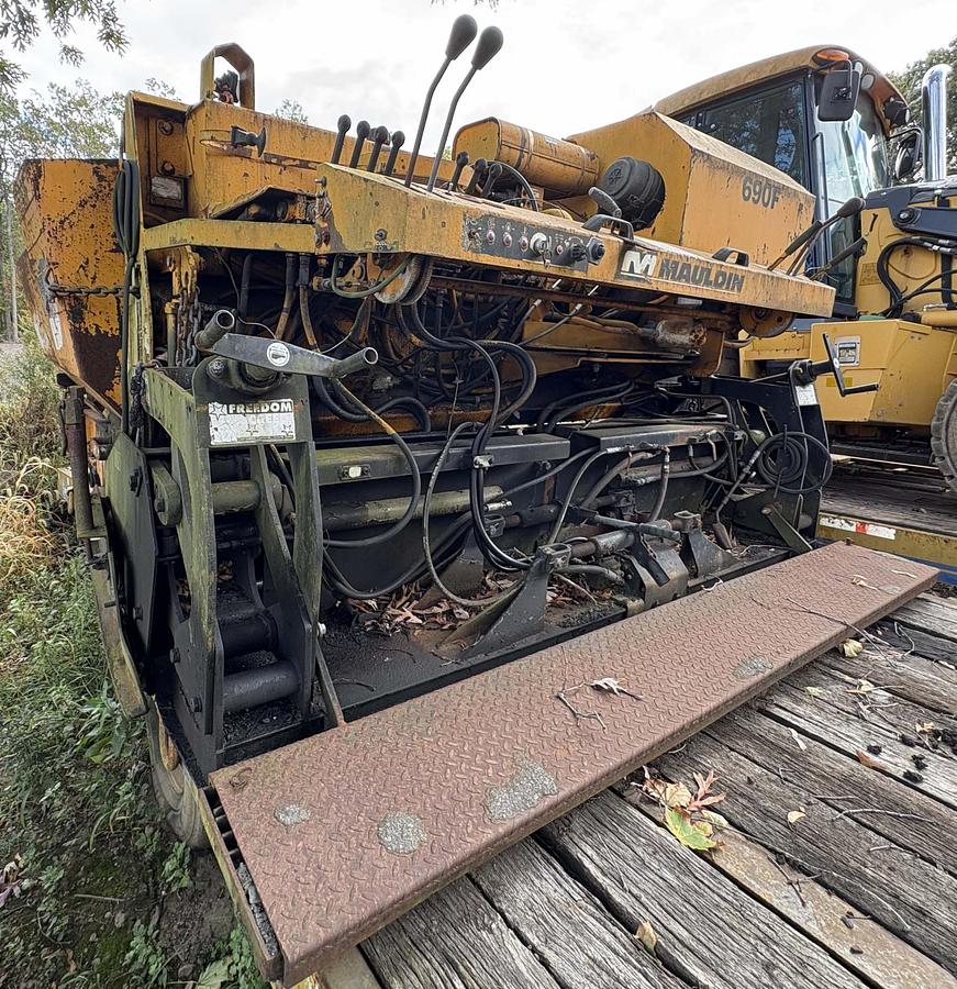 Used 2007 MAULDIN 690F