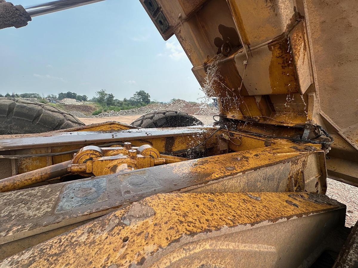 Used 2003 DEERE 400D