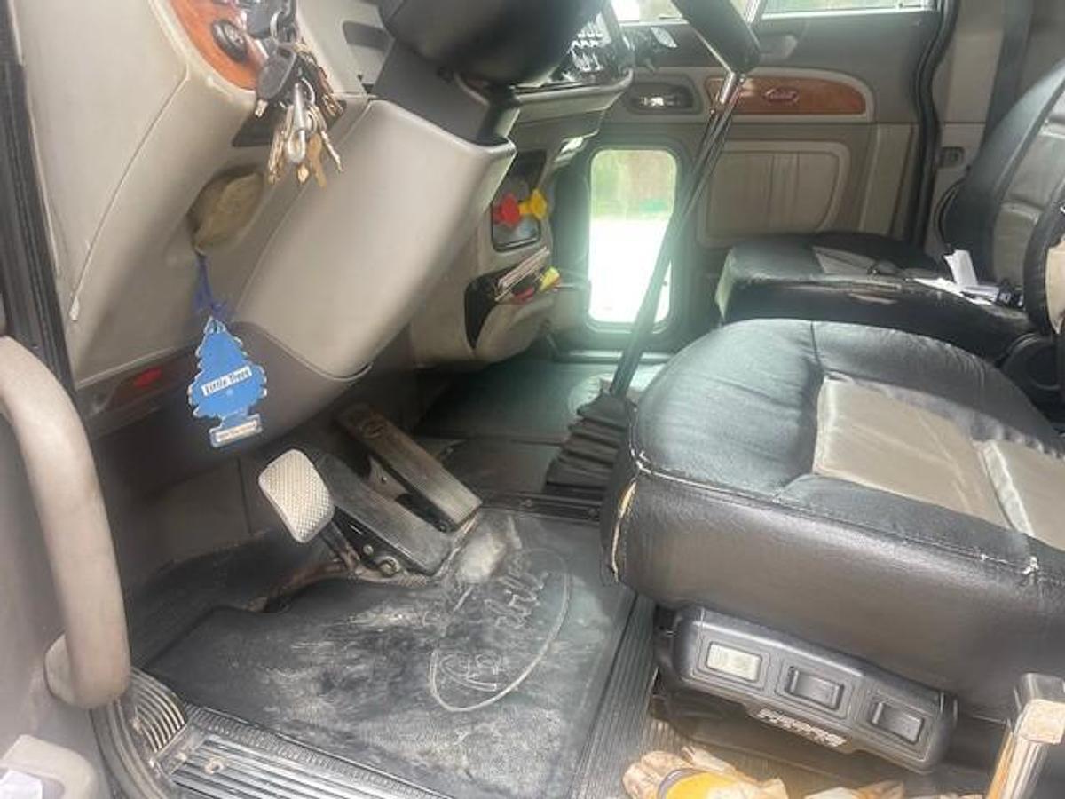 Used 2006 PETERBILT 379