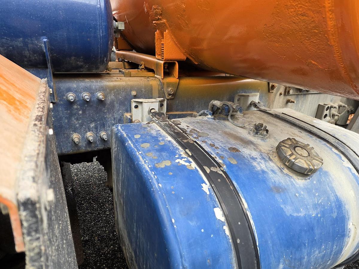 Used 2008 OSHKOSH Front Discharge