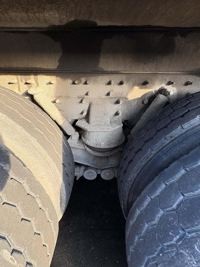 Used 2014 CATERPILLAR CT660S