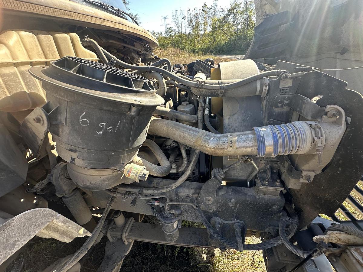 Used 2007 FREIGHTLINER M2 106