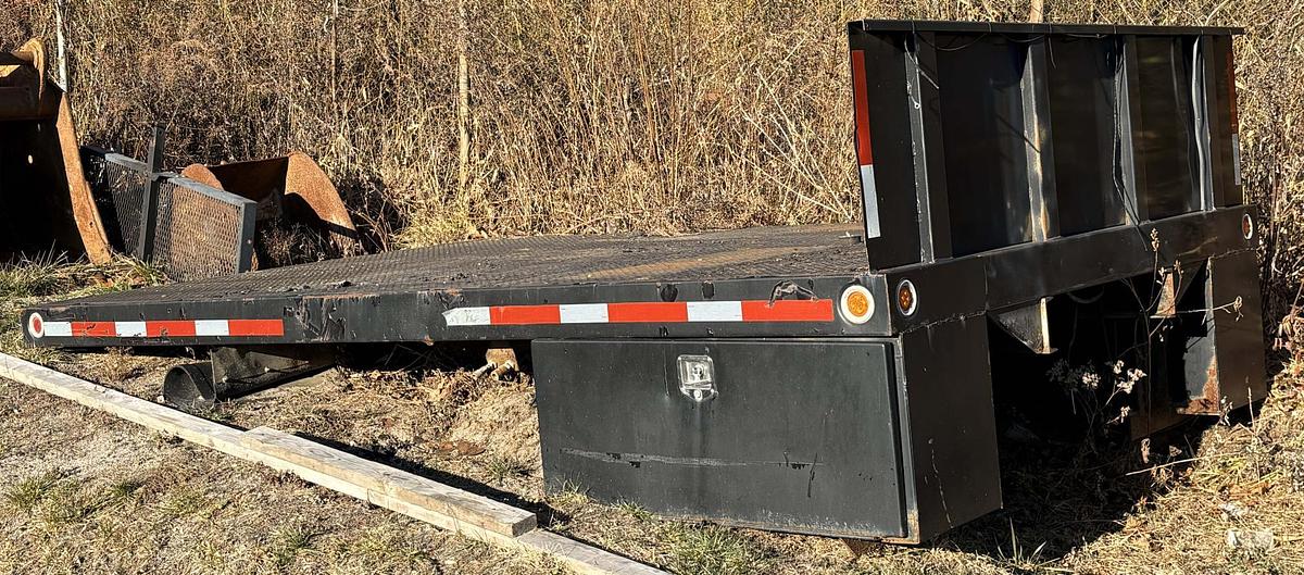 Used 0 UNKNOWN Flatbed