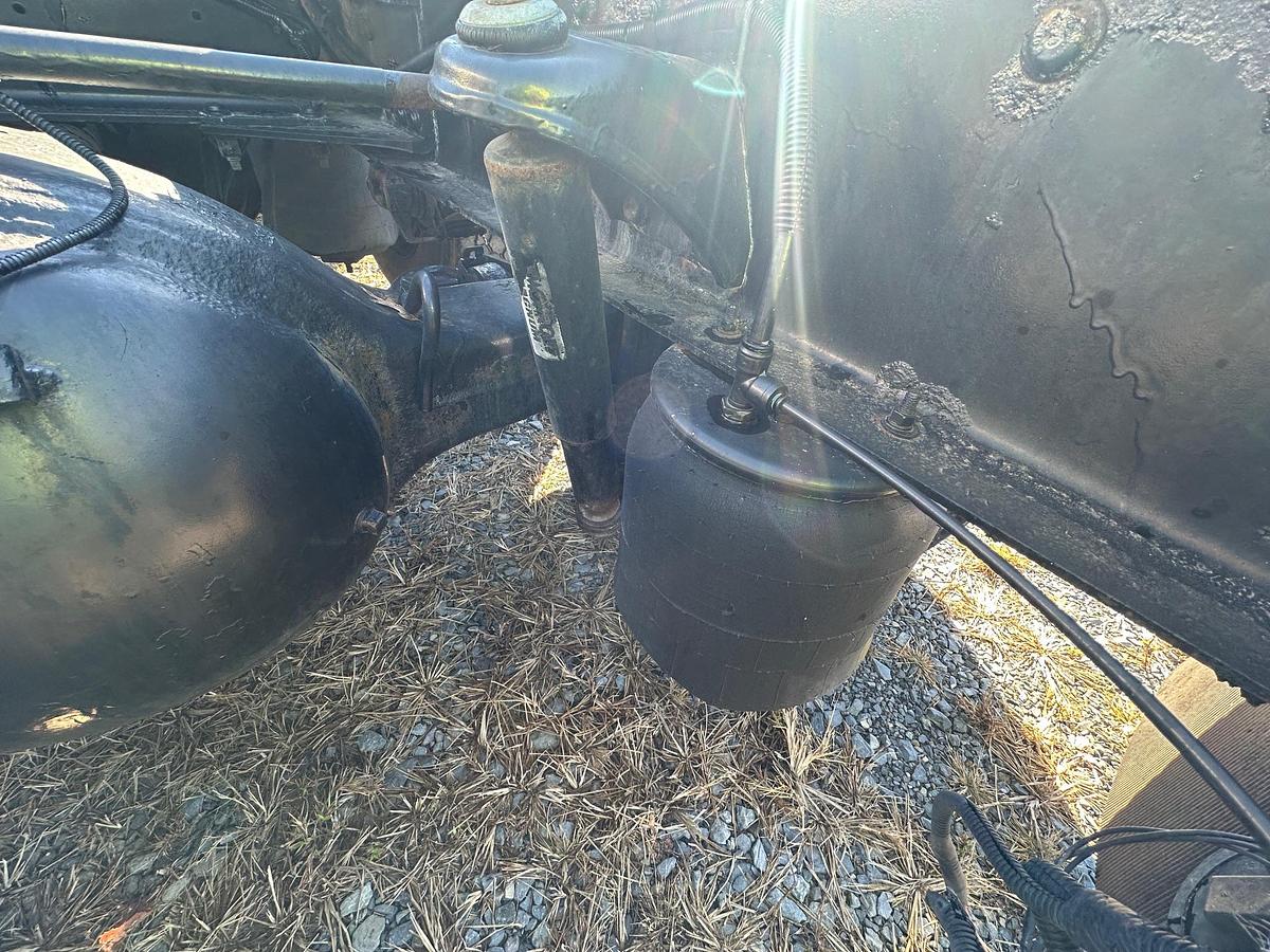 Used 2012 PETERBILT 365