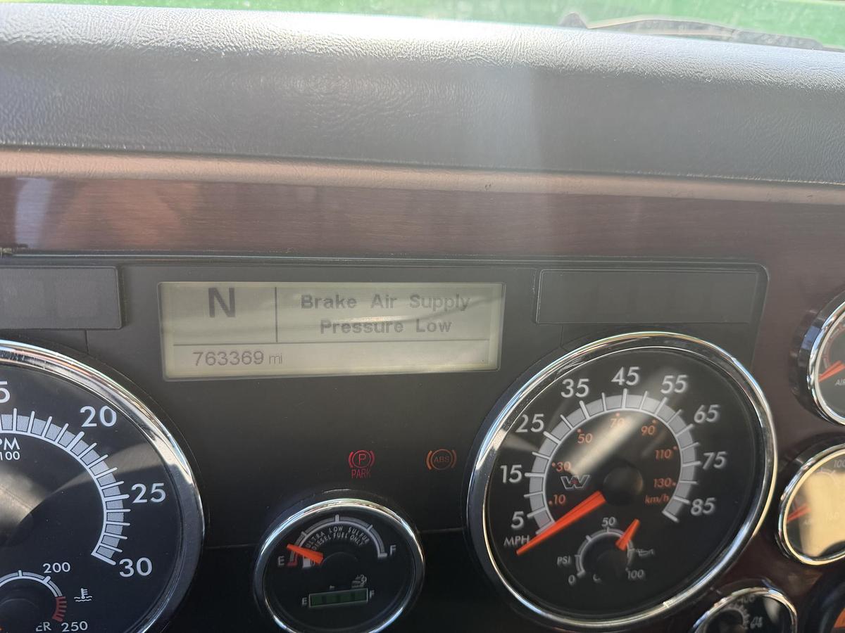 Used 2017 WESTERN STAR 5700xe