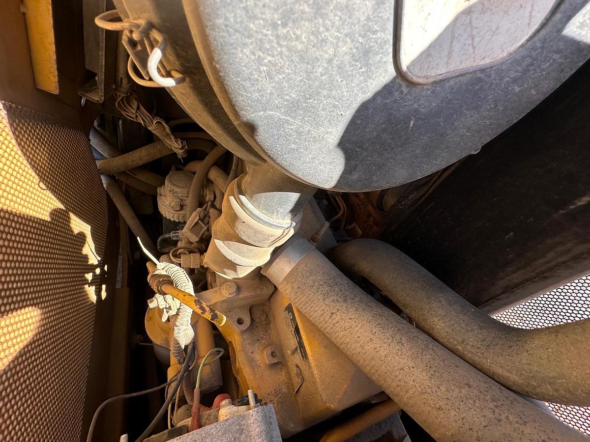 Used 2005 DEERE 650J LGP