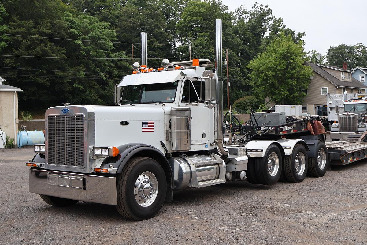 Used 2001 PETERBILT 379