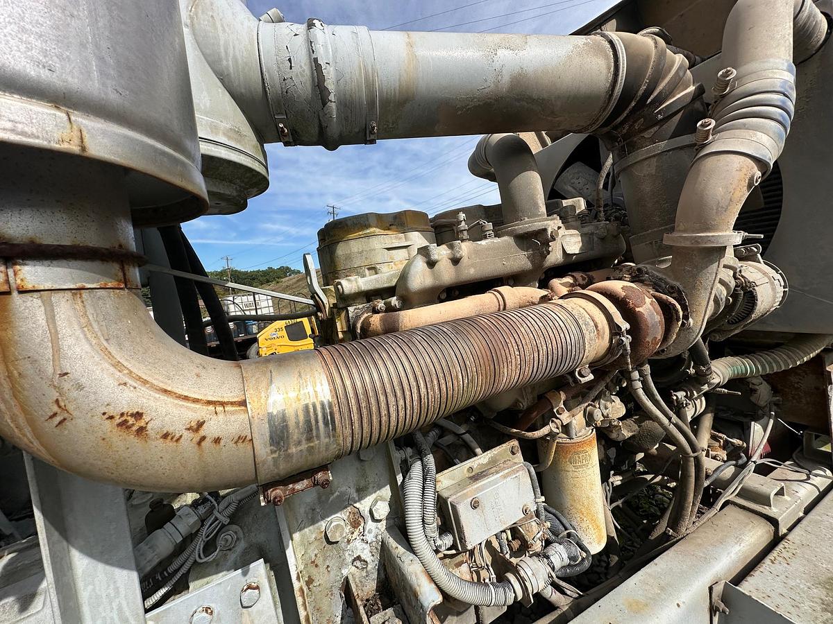 Used 1997 ADVANCE Front Discharge Mixer