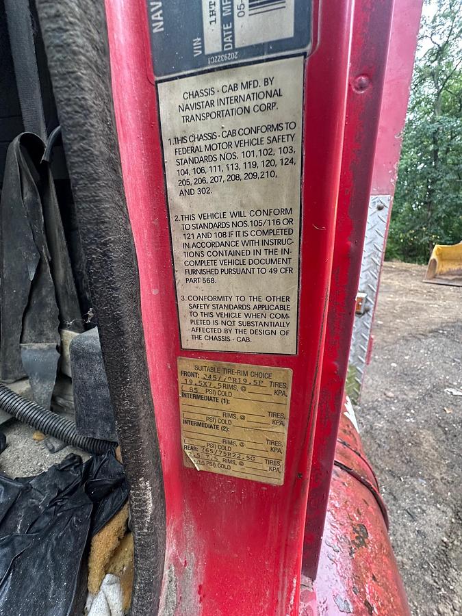 Used 2001 INTERNATIONAL 4700 Service Truck