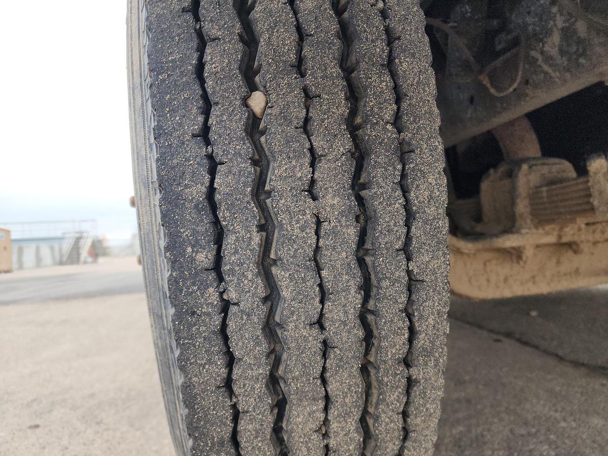 Used 1993 INTERNATIONAL 4700  4x2