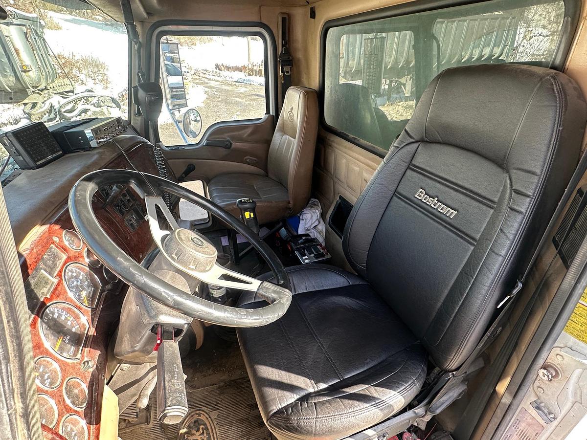 Used 2005 MACK CV713