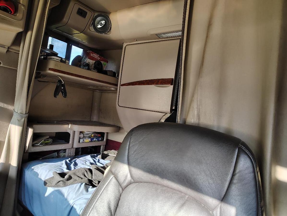 Used 2005 INTERNATIONAL 9900i