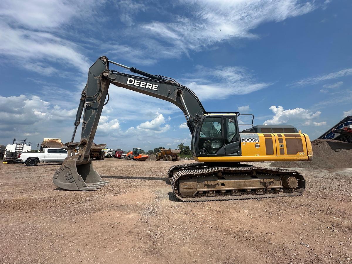 Used 2018 DEERE 380G LC